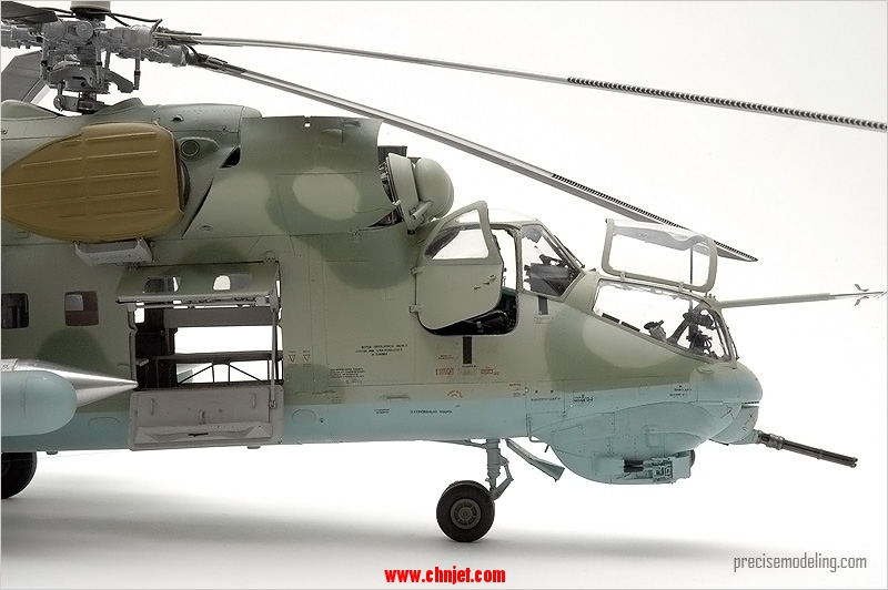1：32 米-24直升机模型