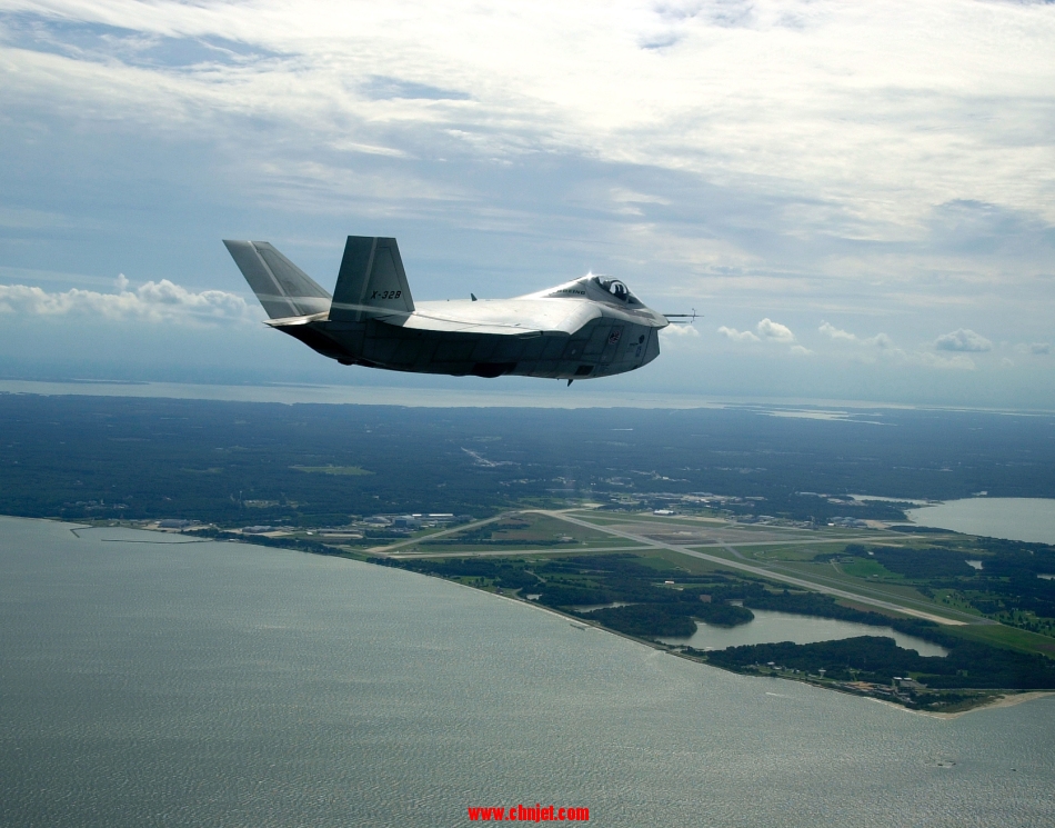 波音JSF项目竞争机型X-32AB验证机