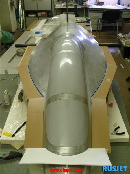 超高仿真度雅克130涡喷发动机模型飞机