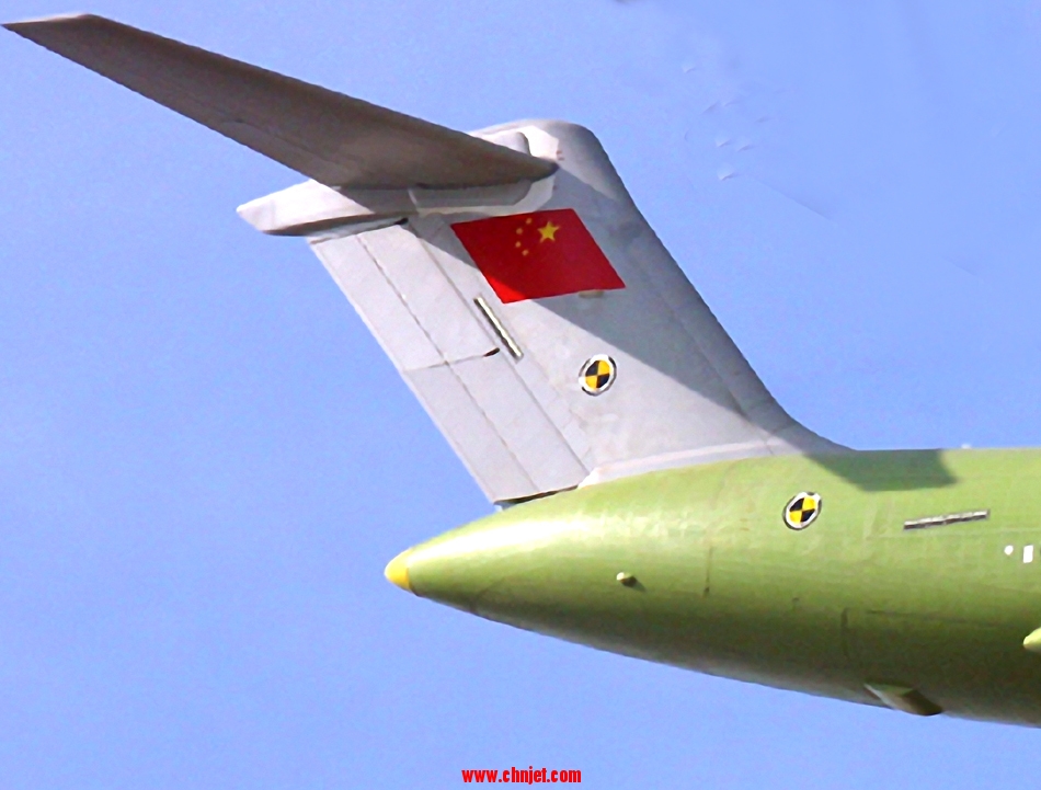 中国军用大运运-20首飞高清图