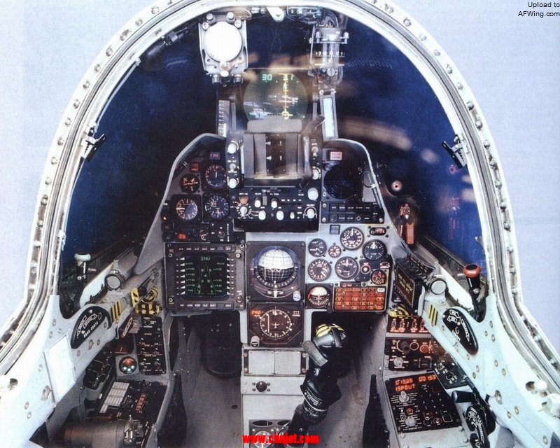 c7-cockpit.jpg