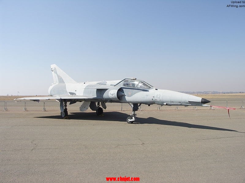 800px-SAAF-Cheetah_E-001.jpg