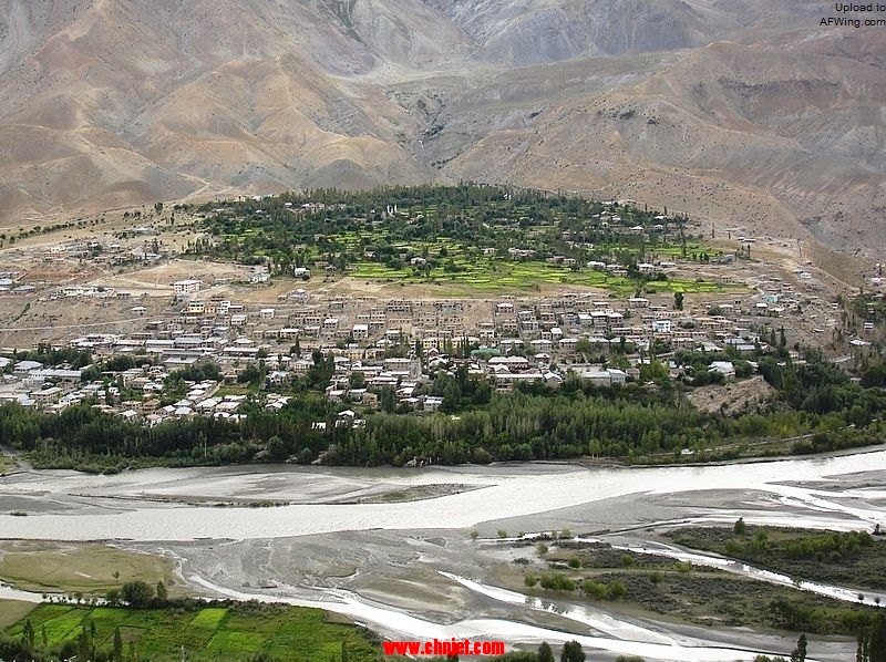 800px-Kargil_town,_India_panorama.jpg