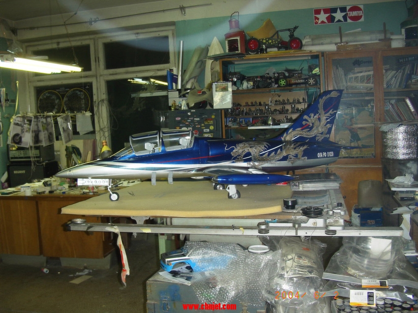 1:7比例L-39涡喷模型飞机制作过程图集 