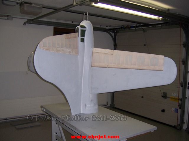 翼展5米多的B-17“空中堡垒”模型飞机制作过程 