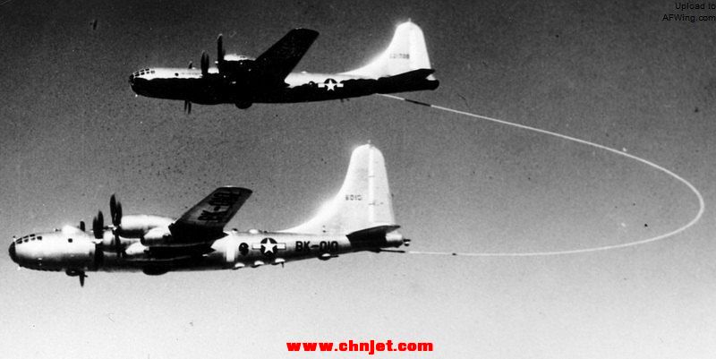 1800x685xBoeing-B-50A-Superfortress-46-010-Lucky-Lady-II-refuels-from-a-Boeing-KB-29M-tanker-near-teh-Azores-26-February-1949.jpg.pagespeed.ic.jYpnj4VHV9.jpg