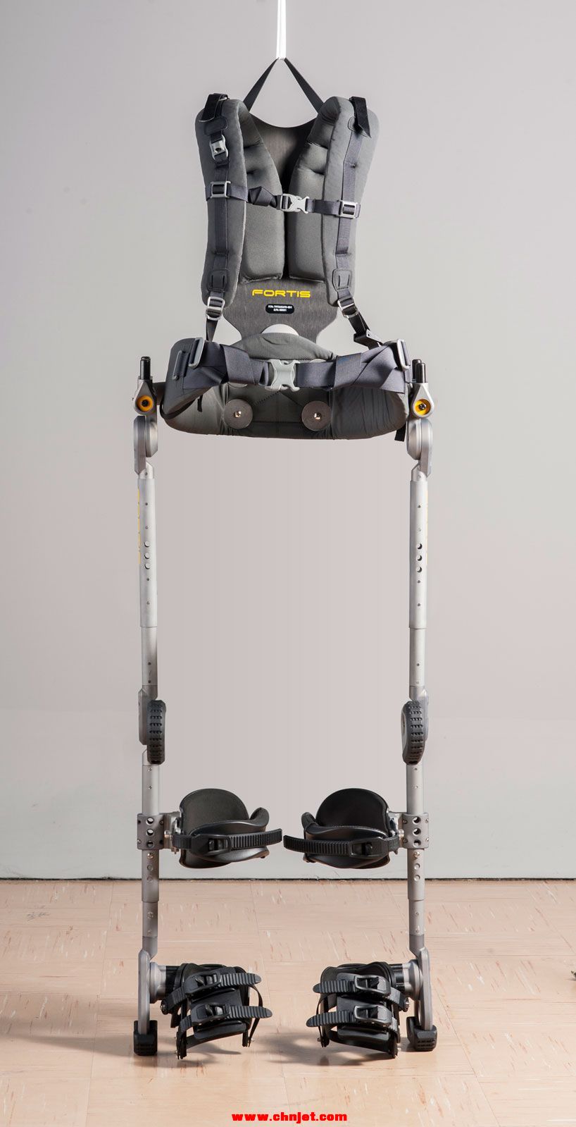fortis-exoskeleton-US-navy-designboom03.jpg