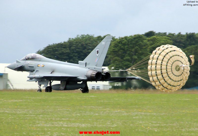 Typhoon_deploying_parachute_arp.jpg
