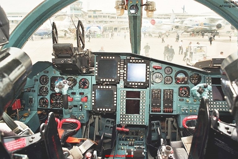 NAPO-Su-34-Demonstrator-Cockpit-1S.jpg