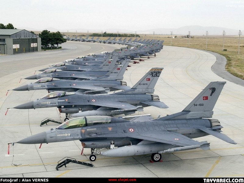 F-16-11.jpg