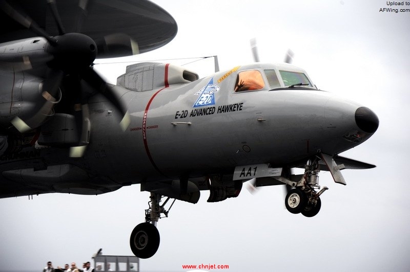 US_Navy_110202-N-5685W-224_An_E-2D_Hawkeye_assigned_to_Air_Test_and_Evaluation_Squadron_%28VX%29_20_completes_a.jpg