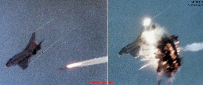 800px-AIM-54_Phoenix_destroys_QF-4_drone_1983.jpg