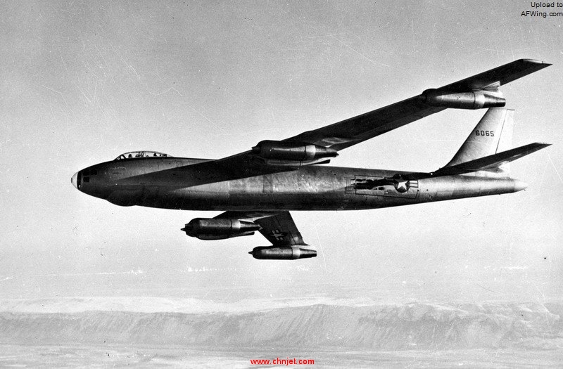 Boeing-XB-47-Stratojet-46-065-in-flight.jpg