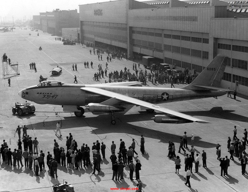 Boeing_XB-47_%28SN_46-065%29_at_its_roll_out._061024-F-1234S-002.jpg