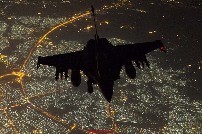 Rafale-refueling-over-Baghdad.jpg