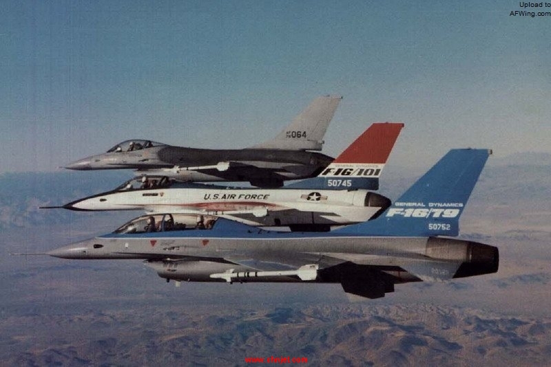 F-16-79-e-o-F-16-101-foto-USAF.jpg