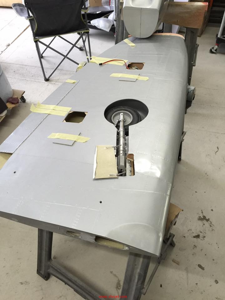 涡桨版喷火Spitfire飞机米字涂装过程