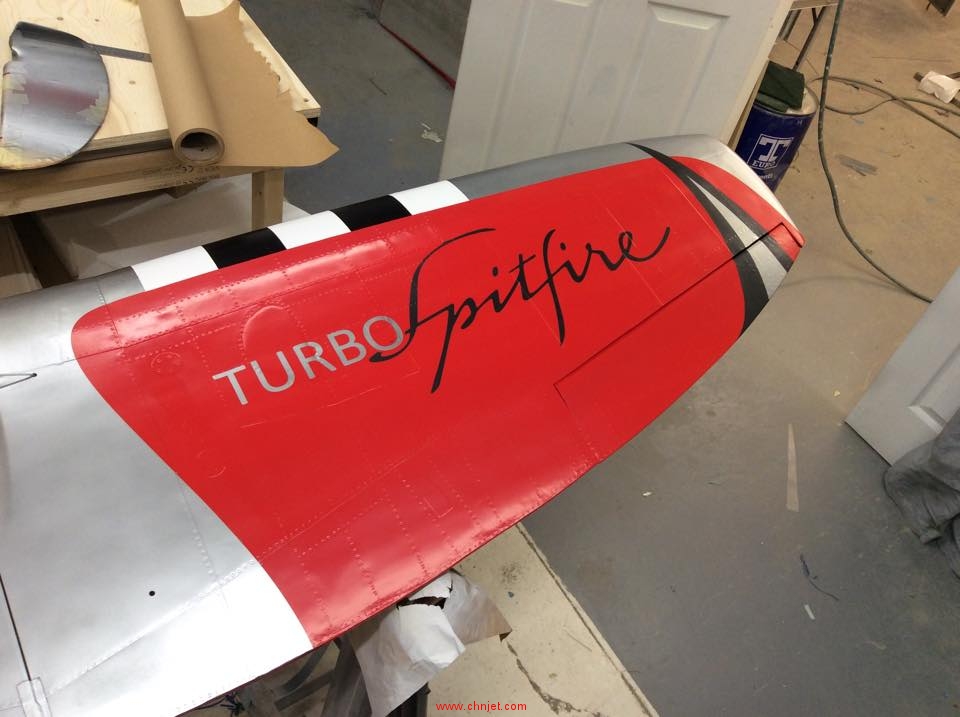 喷火Spitfire飞机红色涂装过程