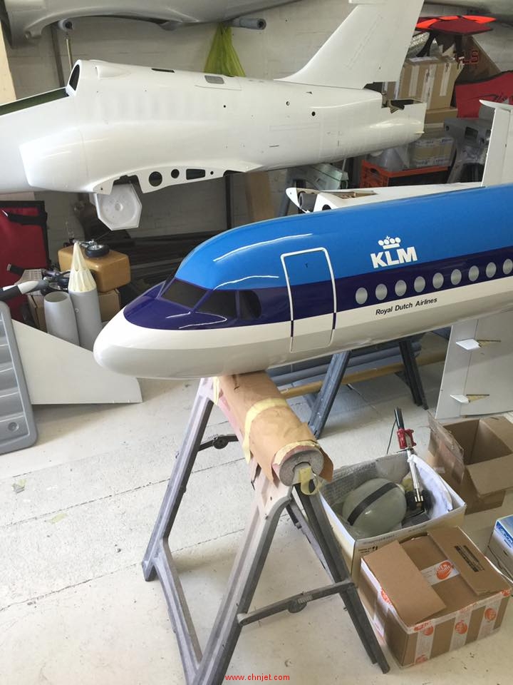 Fokker 100客机KLM涂装全过程