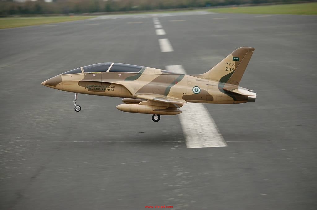 Tomahawk Hawk300沙特皇家空军涂装过程