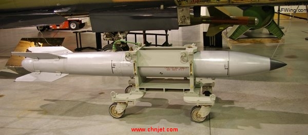 B-61_bomb.jpg
