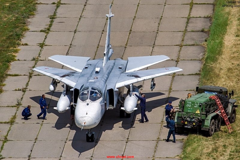 Sukhoi_Su-24MR,_Russia_-_Air_Force_AN2283252.jpg