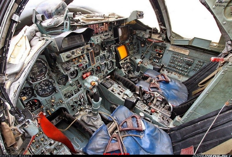 su-24-cockpit.jpg