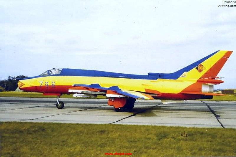 7302l-2-sukhoi-su-22m-4-fitter-k-east-german-navy-sept-27-1990-farewell-scheme.jpg