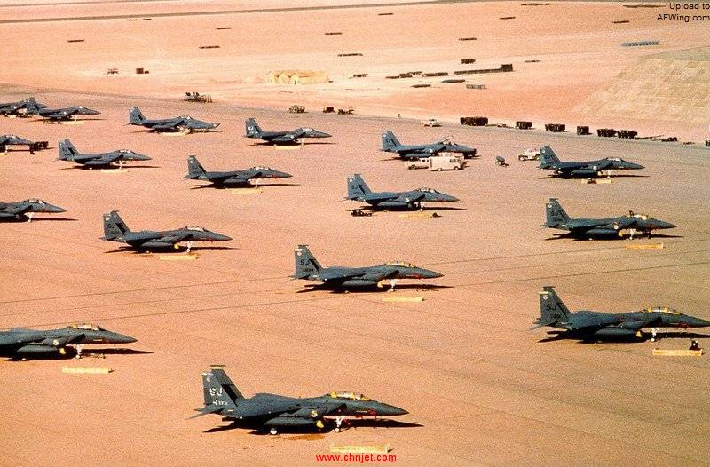 multiple_f-15e_parked_during_operation_desert_shield1.jpg