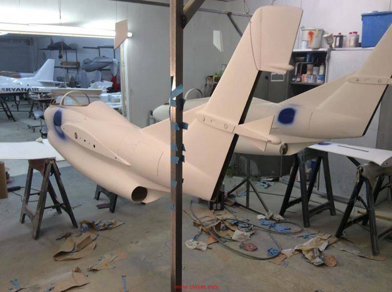 两架Air C Race的T2 Buckeye一起涂装