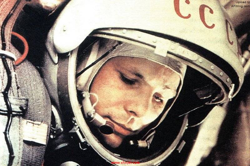 5_Yuri-Gagarin.jpg