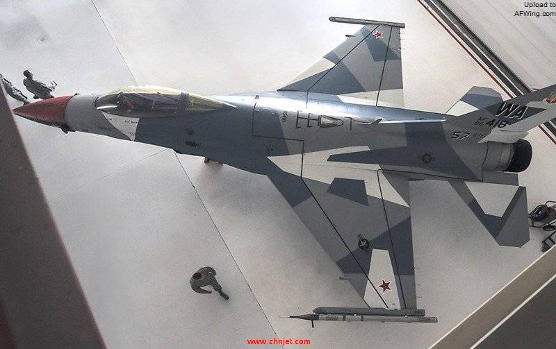 Splinter-scheme-F-16-top.jpg