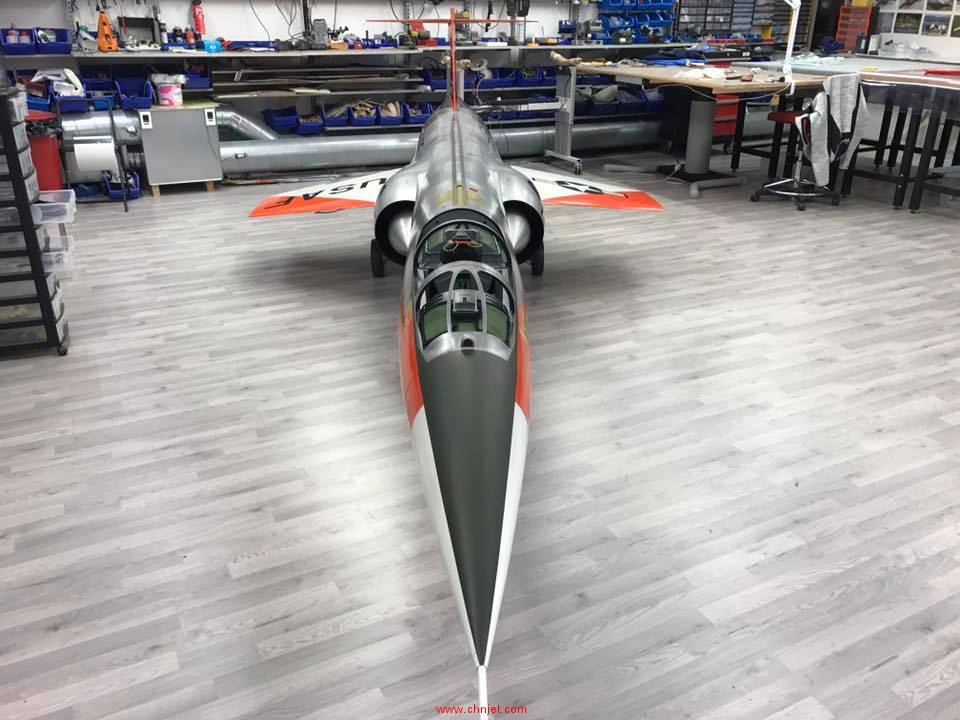 超级大的F-104 Starfighter 
