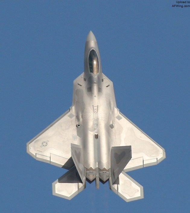 26c18b8639a3d571bb0d4f1ca4d4ef9b--fighter-aircraft-fighter-jets.jpg