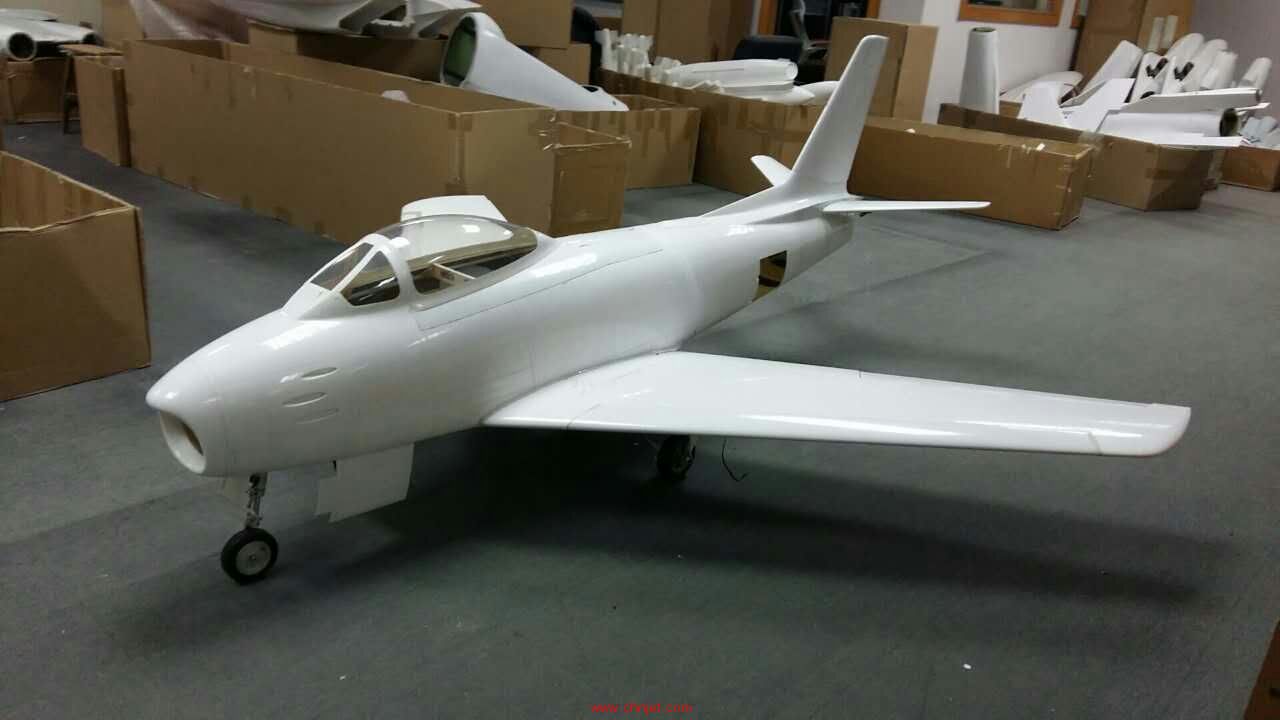 Skymaster 1 : 5的F-86