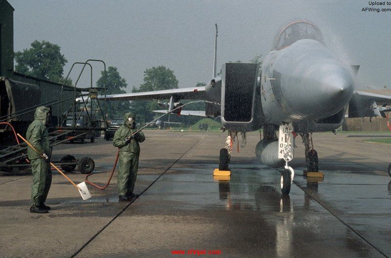 1987-420-decontamination-f-15-eagle.jpg
