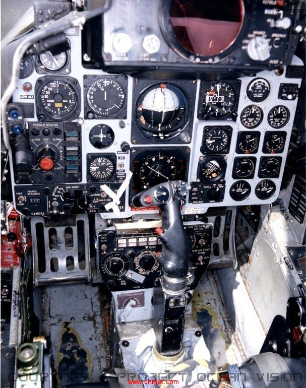 f4_front_cockpit_large.jpg