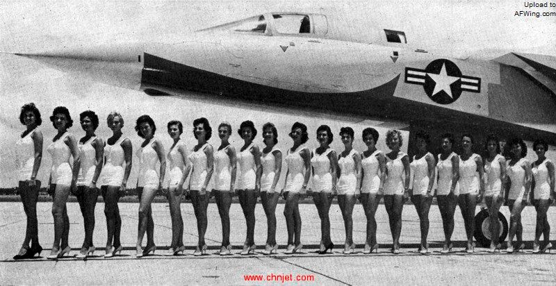Miss_50_Years_of_Naval_Aviation_contestants_at_NAS_Jacksonville_1961.jpg