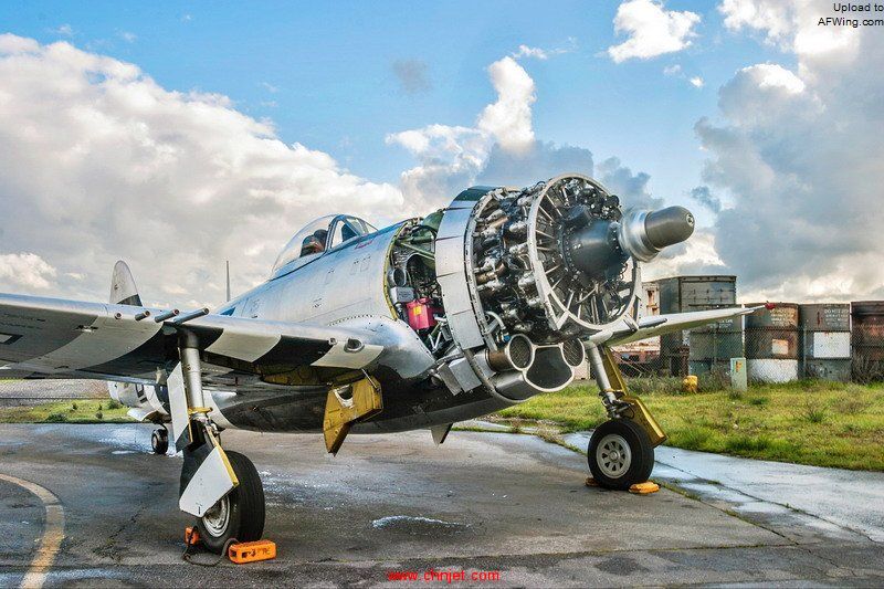 P-47-no-engine-cowling.jpg