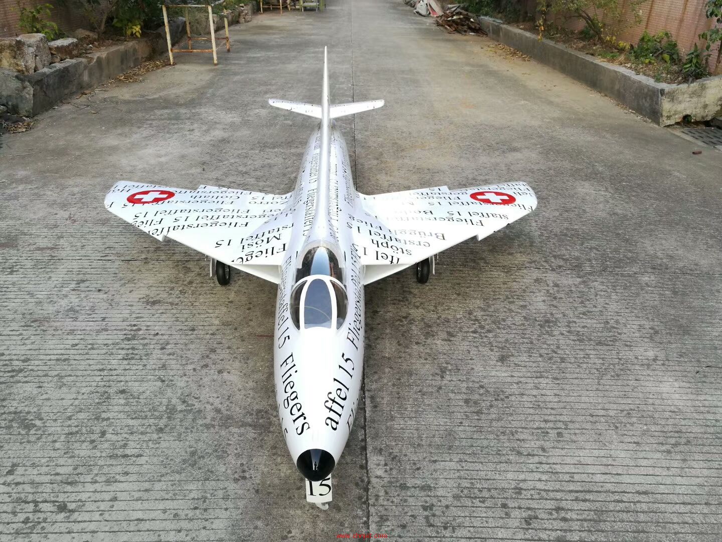 3.1米的Hawker Hunter