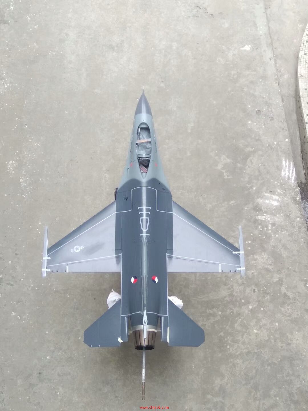 灰色F16新涂装