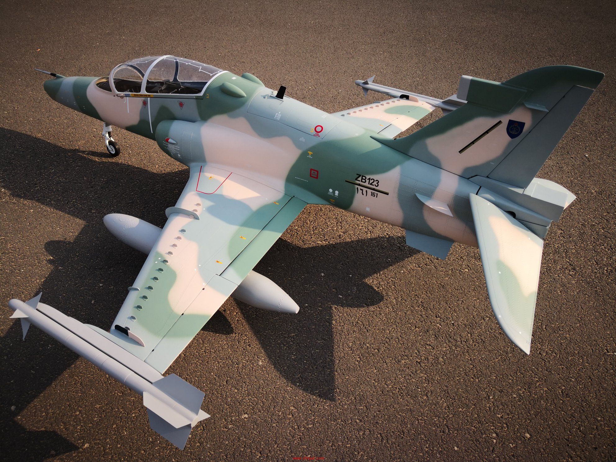 涡喷节之同一模型Hawk100