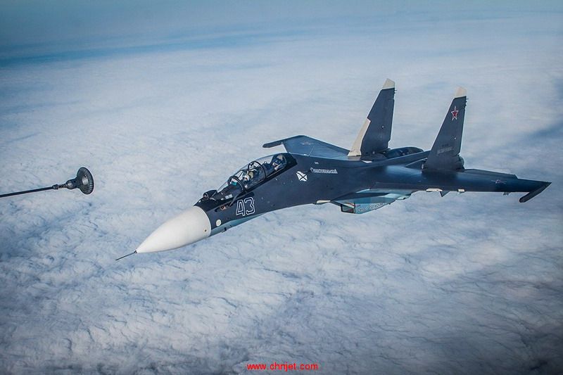 Su-30SM_fighters_Russian_Navy_aerial_refueling.jpg