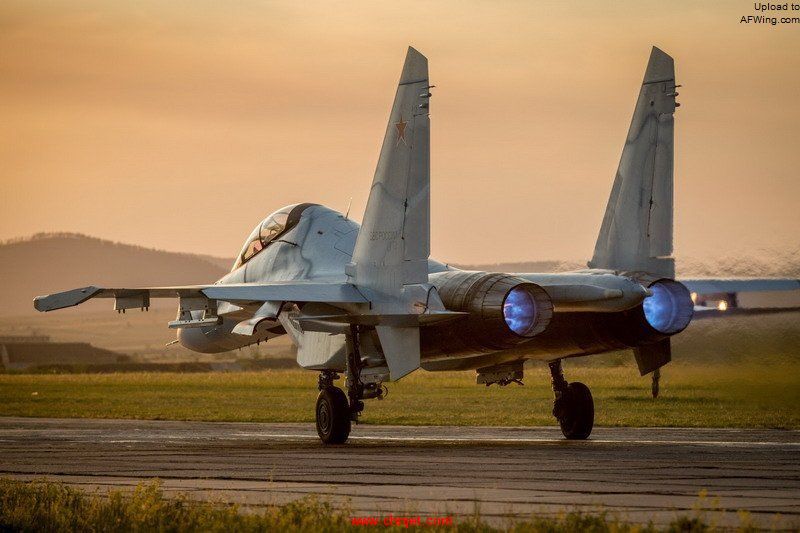 Awesome%20Su-30SM%20photo%20report%20%20from%20the%20Russian%20Eastern%20Military%20District%204.jpg