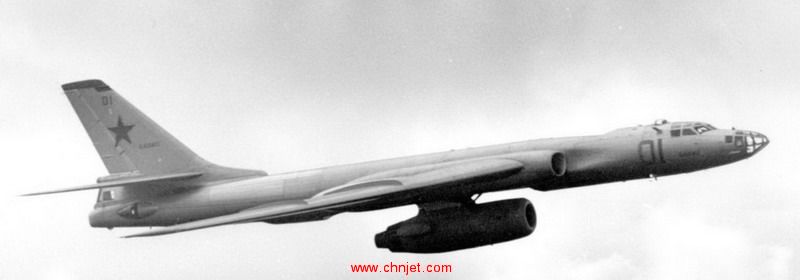 2.Tu-16LL-v-polete..jpg