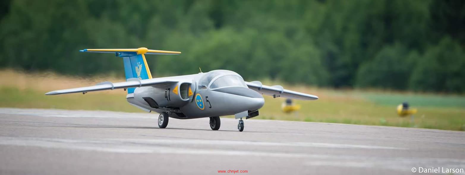 1:4.3的Saab 105/Sk 60