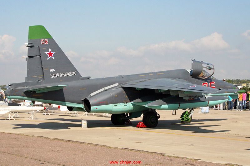 Sukhoi_Su-25SM_Frogfoot_06_red_(8584622490).jpg