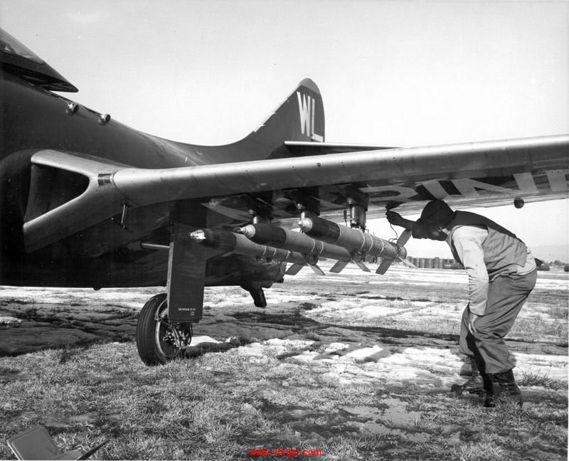 F9F-2-rockets-VMF-311-1950..jpg