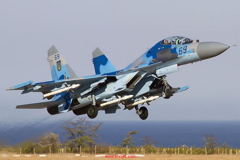 Ukraine_Air_Force_Sukhoi_Su-27UB_taking_off_from_Belbek.jpg