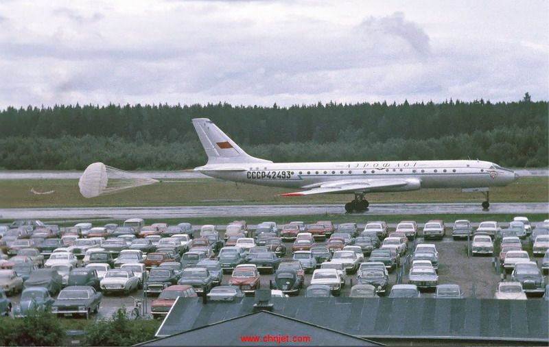 Aeroflot_Tupolev_Tu-104B_at_Arlanda,_July_1968.jpg